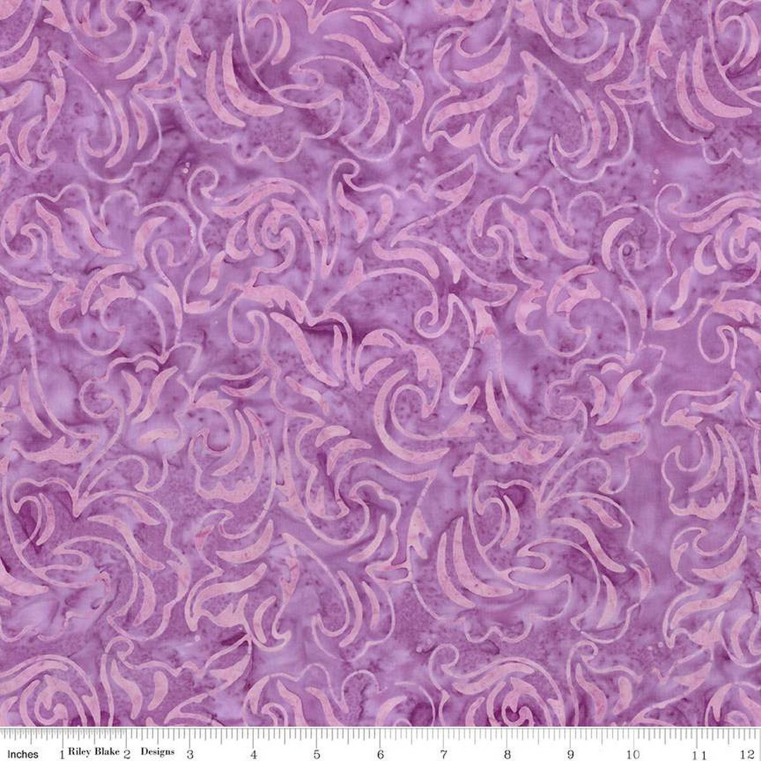 Expressions Batiks Garden Fresh: LAVENDER BLUSH Fabric (1/2 yd)