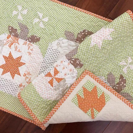 Modèles de chemin de table HOCUS POCUS par The Pattern Basket